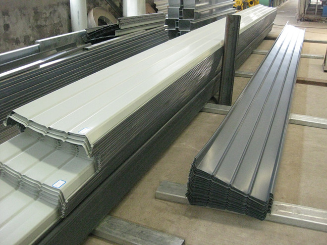 【直立鎖邊】對(duì)建筑技術(shù)要求的適應(yīng)性